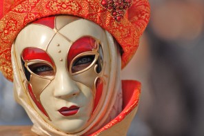 Once a year you are allowed to get crazy. The 5 things you have to know about the Italian Carnivals