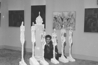 Photograph of Alberto Giacometti and his sculptures at the Venice Biennale, 1956
Archives of the Giacometti Foundation
